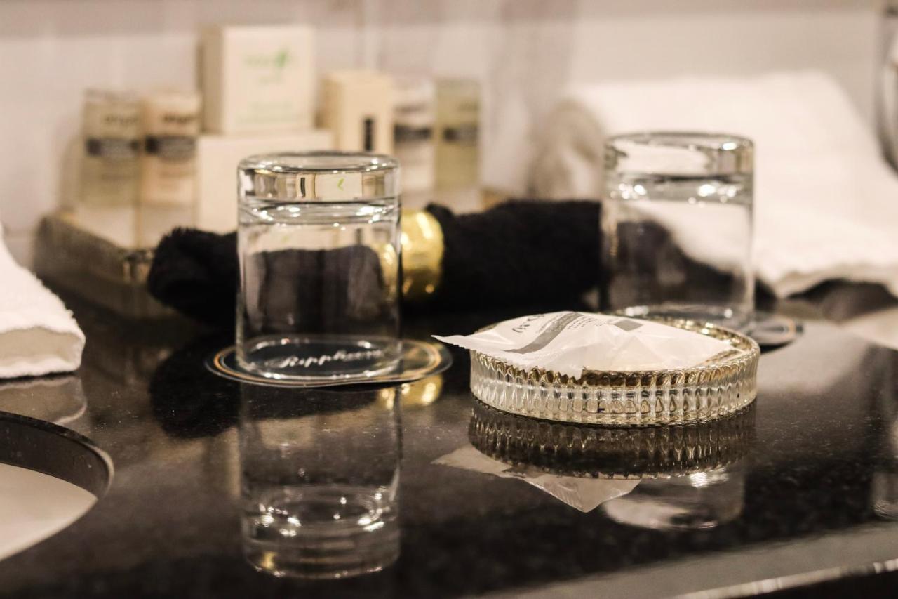 Ripplecove Hotel & Spa Ayer's Cliff エクステリア 写真